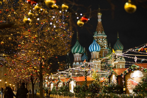 ����12��26���ڶ���˹Ī˹�ƺ쳡����Ĳʵơ�